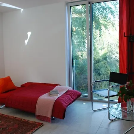 Prázdninový dům Piodina Sleeps 5 Air Con Wifi *